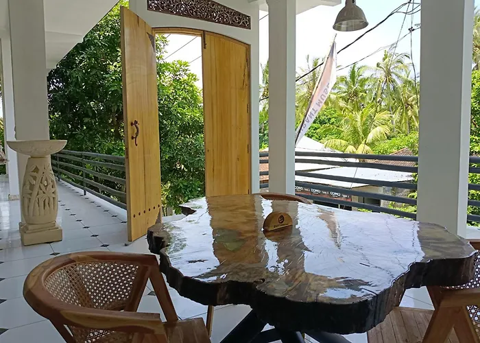 ホテル Skylodge - Bali Jungle Retreat With Fine Dining & Eco Pool 4*