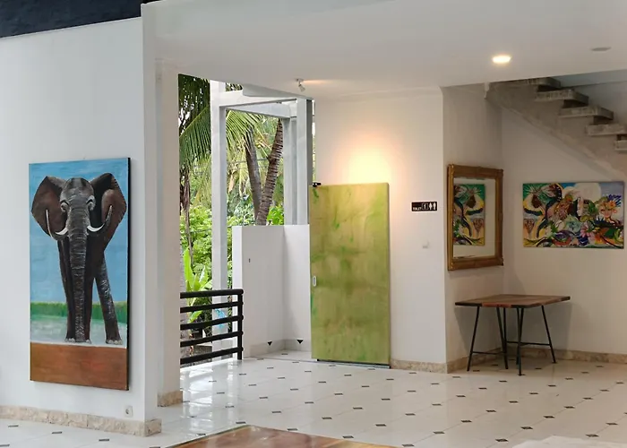 ホテル Skylodge - Bali Jungle Retreat With Fine Dining & Eco Pool 4*