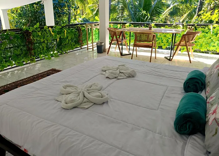 ホテル Skylodge - Bali Jungle Retreat With Fine Dining & Eco Pool 4*