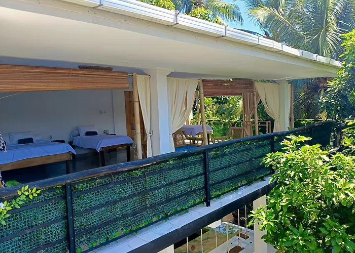 ホテル Skylodge - Bali Jungle Retreat With Fine Dining & Eco Pool 4*