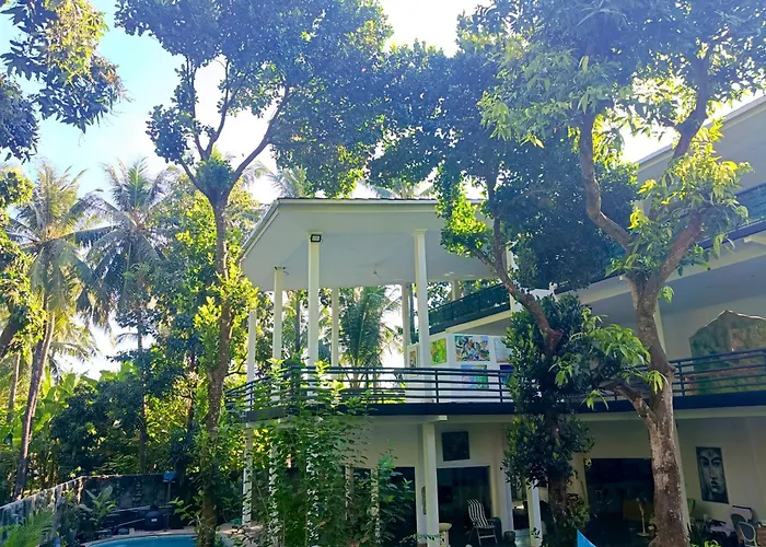 Skylodge - Bali Jungle Retreat With Fine Dining & Eco Pool 4*